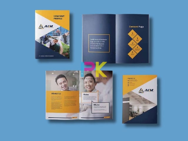 Khách hàng hỏi đáp báo giá in catalogue tại Xưởng In Phan Khôi