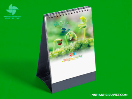 desk calendar mockup5